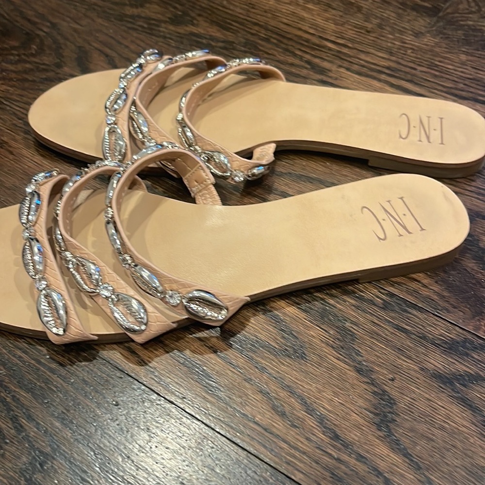 Seashell sandals - Picture 3 of 4